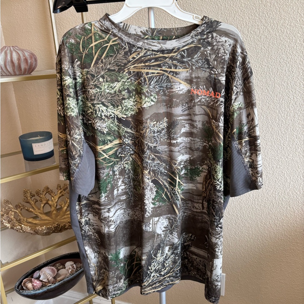 NOMAD Camo Performance Shirt XL Mesh Side Panels Stretch‎ Outdoor
